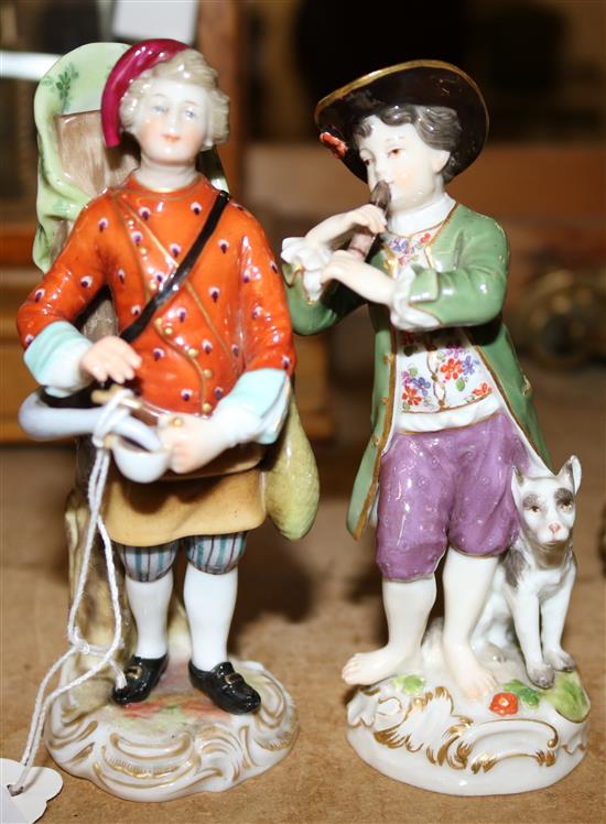 2 porcelain figures